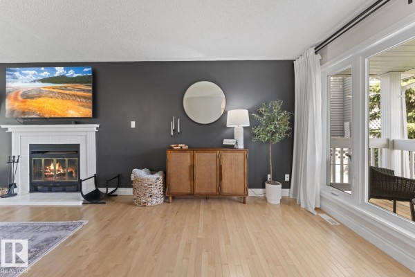 Primary Bedroom - 215 18 St, Cold Lake, AB T9M1B6 Photo 5