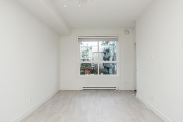 215 19567 64 Avenue, Surrey, BC V3S7H8 Photo 4