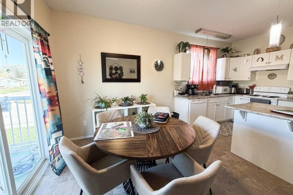 Bedroom - 215 2nd Street W, Meadow Lake, SK S9X1C7 Photo 5
