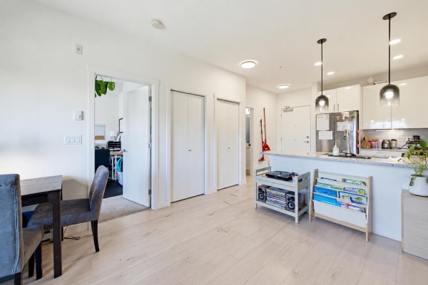 215 5504 Brydon Crescent, Langley, BC V3A4A4 Photo 3
