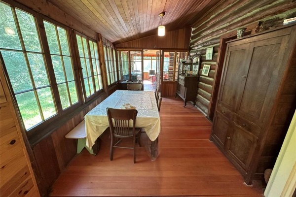 Porch - 215 5th Avenue, Victoria Beach, MB R0E2C0 Photo 3