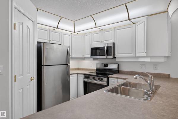 #215 6703 172 St Nw, Edmonton, AB T5T6H9 Photo 5