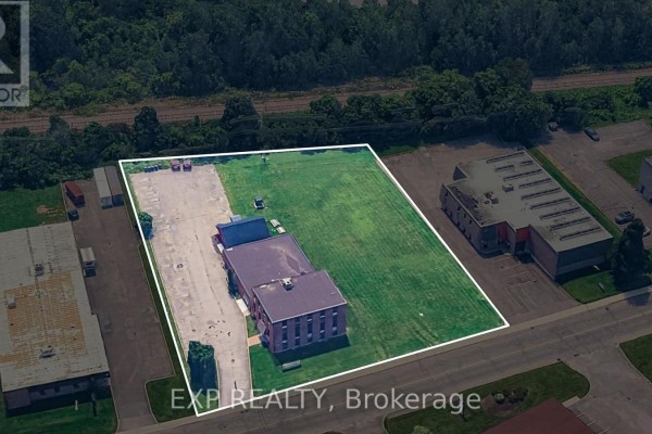 215 Colonnade Road, Ottawa, ON K2E7K3 Photo 4