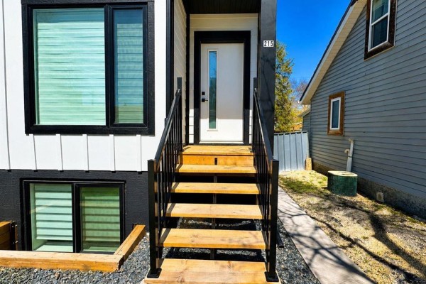 215 Devon Avenue, Winnipeg, MB, photo 3
