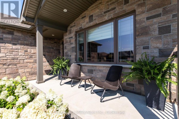 215 Djay Crescent, West Grey, ON N0G1R0 Photo 5