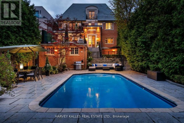 215 Dunvegan Road, Toronto, ON, photo 2