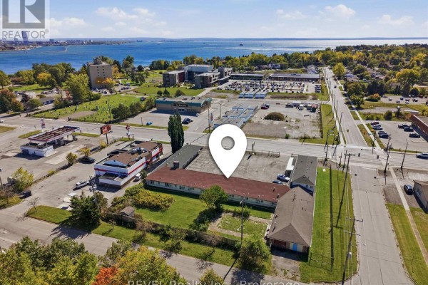 215 Garrison Road, Fort Erie, ON L2A1M6 Photo 3
