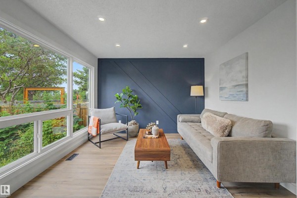 Family room - 215 Grandin Vg, St  Albert, AB T8N2J3 Photo 4