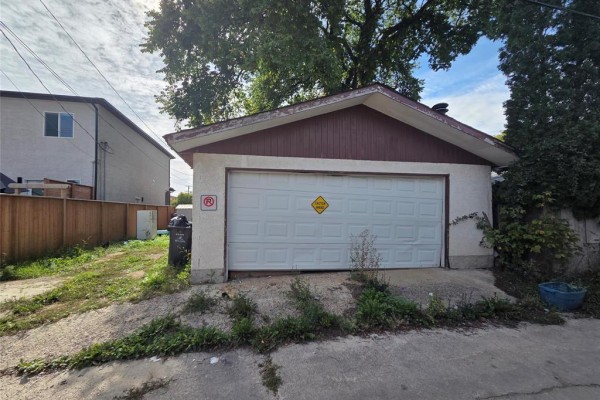 Dining room - 215 Hartford Avenue, Winnipeg, MB R2V0V9 Photo 2