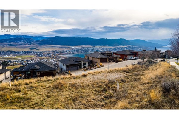 215 Harvest Court, Vernon, BC V1H1Z9 Photo 4