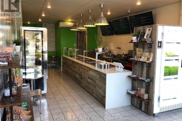 215 Lakeshore Road E, Mississauga, ON L5G1G5 Photo 3