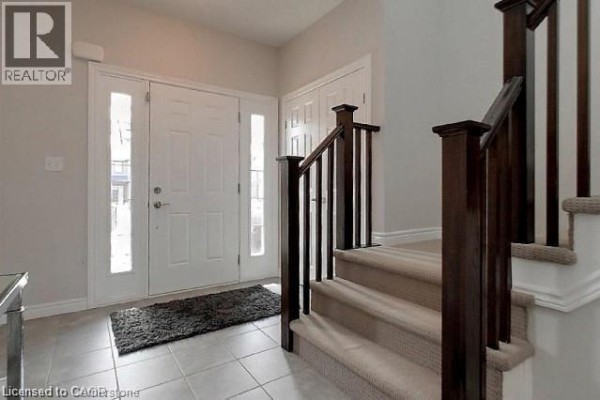 215 Maple Bush Drive, Cambridge, ON, photo 2