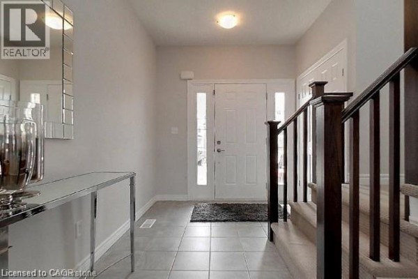 215 Maple Bush Drive, Cambridge, ON, photo 3