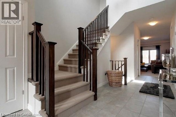 4pc Bathroom - 215 Maple Bush Drive, Cambridge, ON N1T0B8 Photo 4