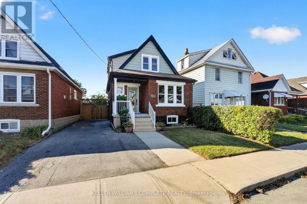 2pc Bathroom - 215 Paling Avenue, Hamilton, ON L8H5J6 Photo 2
