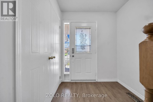 Bedroom 3 - 215 Park Drive, Whitchurch Stouffville, ON L4A1J8 Photo 5