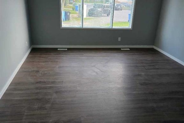 2pc Bathroom - 215 Pineset Place Ne, Calgary, AB T1Y3Y7 Photo 5