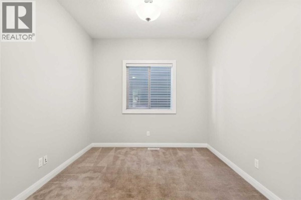Kitchen - 215 Redstone Heights Ne, Calgary, AB T3N0T9 Photo 3