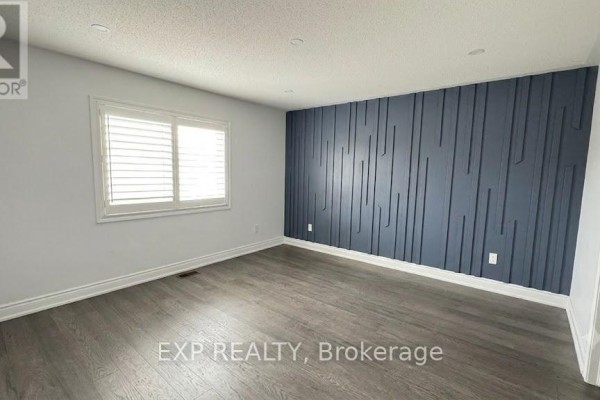 Family room - 215 Remembrance Road, Brampton, ON L7A4P1 Photo 3