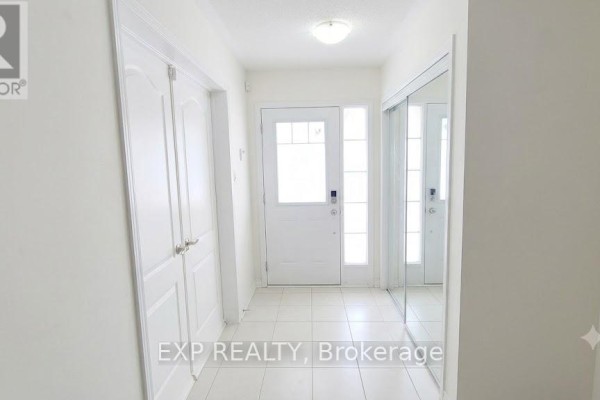Eating area - 215 Remembrance Road, Brampton, ON L7A4P1 Photo 5