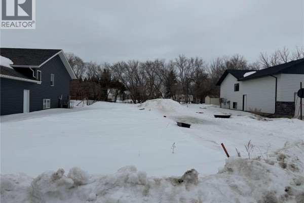 215 Willow Crescent, Waldheim, SK S0K4R0 Photo 2