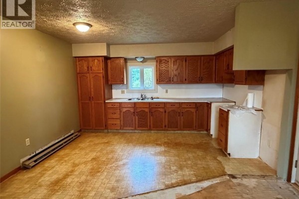 Kitchen - 2150 Commerciale Street, Saint Francois De Madawaska, NB E7A1B4 Photo 4
