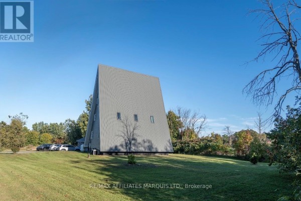 2150 Service Road, Cornwall, ON K6K0B4 Photo 2