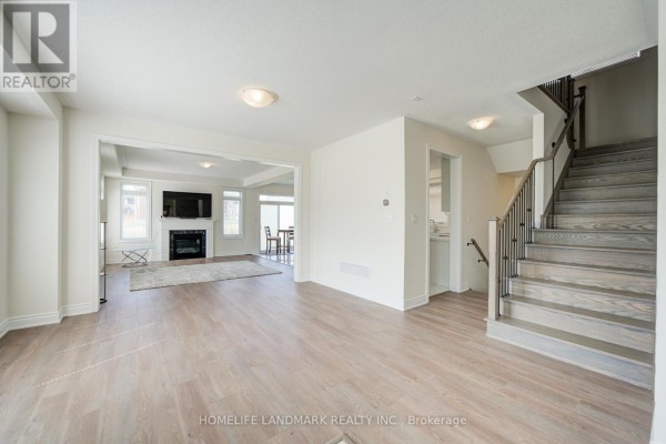 2151 Binbrook Drive, Oshawa, ON L1L0W6 Photo 5
