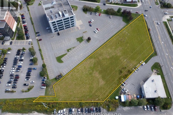 2151 Robertson Road, Ottawa, ON K2H5Z2 Photo 3