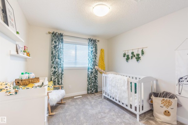 Dining room - 2152 1 Av Sw, Edmonton, AB T6X3E2 Photo 2