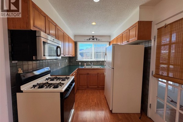 2152 Mamette Avenue, Merritt, BC, photo 2
