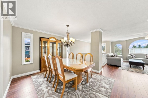 2152 Pitt River Road, Port Coquitlam, BC V3C1R4 Photo 4