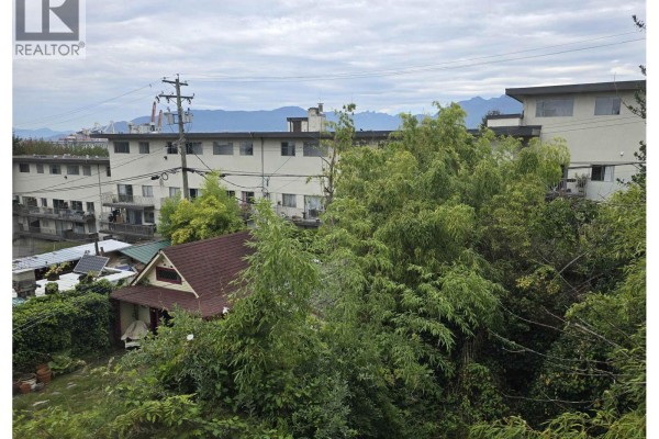 2153 Franklin Street, Vancouver, BC V5L1R6 Photo 2