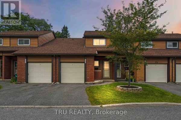 2154 Orient Park Drive, Ottawa, ON K1B4V9 Photo 2