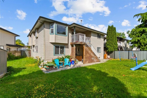 21549 50a Avenue, Langley, BC V3A8W4 Photo 2