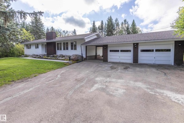 21557 Wye Rd, Rural Strathcona County, AB, photo 3