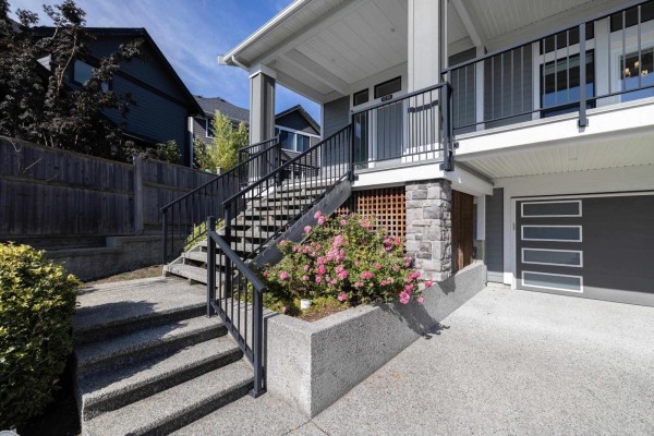 2156 167 Street, Surrey, BC V3Z9X9 Photo 2