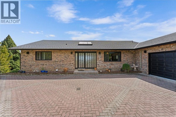 2157 Alexander Place, Kelowna, BC, photo 3