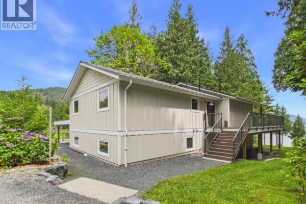 Kitchen - 2158 Roberts Road, Powell River, BC V8A0M8 Photo 5