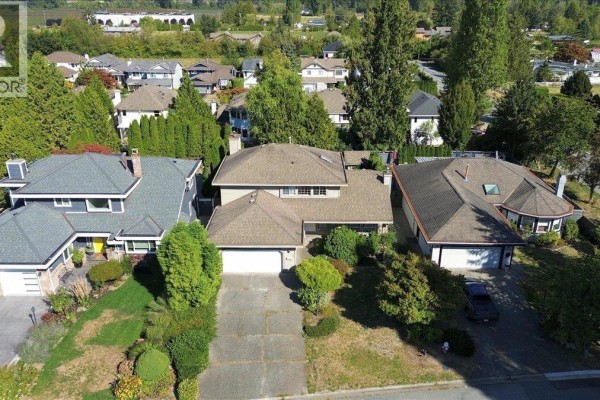 21583 126 Avenue, Maple Ridge, BC V4R2H1 Photo 2