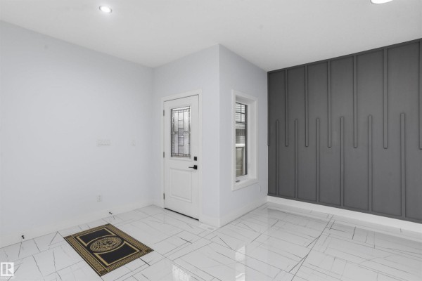 Kitchen - 2159 1 Av Sw, Edmonton, AB T6X3P6 Photo 3
