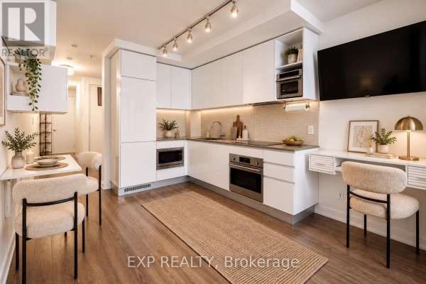 216 - 377 Madison Avenue, Toronto, ON M4V3E1 Photo 4