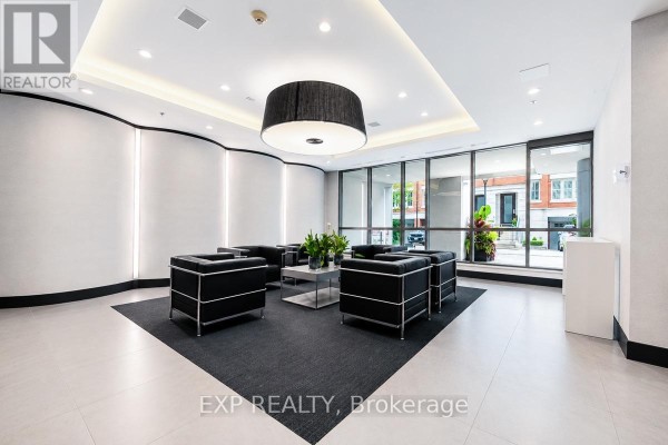 216 - 377 Madison Avenue, Toronto, ON M4V3E1 Photo 5