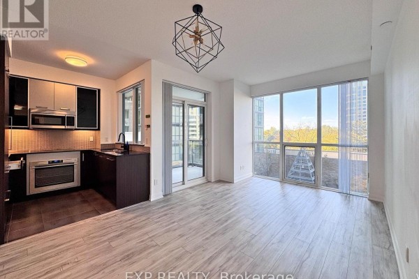 Living room - 216 - 5168 Yonge Street, Toronto, ON M2N0G1 Photo 3