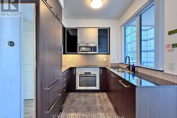 Dining room - 216 - 5168 Yonge Street, Toronto, ON M2N0G1 Photo 5