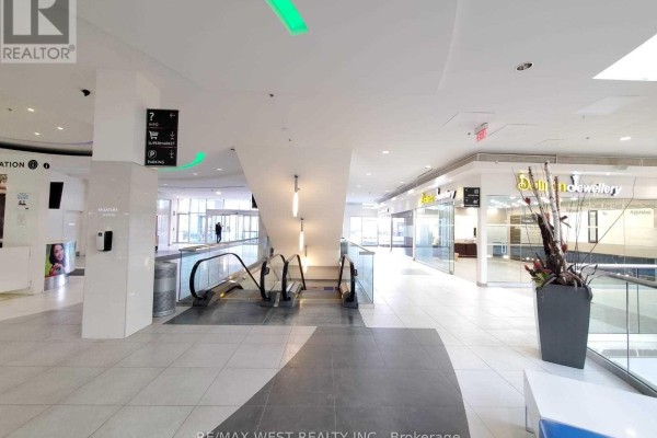 216 - 7181 Yonge Street, Markham, ON L3T0C7 Photo 5