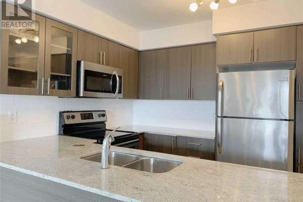 Kitchen - 216 - 75 Norman Bethune Avenue, Richmond Hill, ON L4B0B6 Photo 3