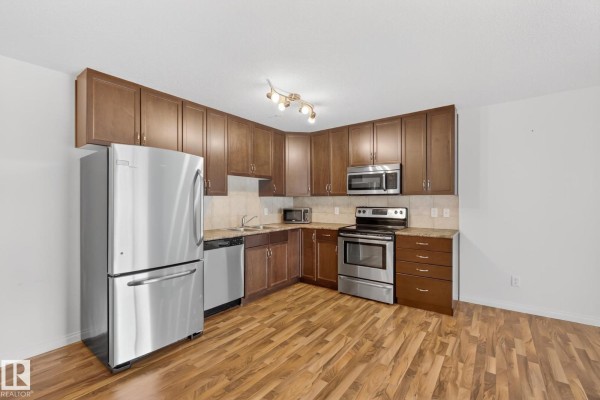 Kitchen - #216 1204 156 St Nw, Edmonton, AB T6R0R6 Photo 3
