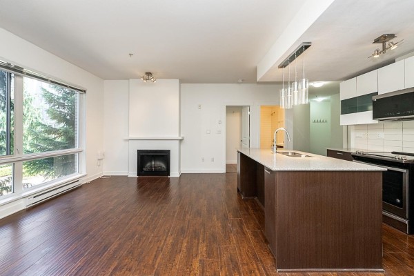 216 13339 102a Avenue, Surrey, BC V3T0C5 Photo 4