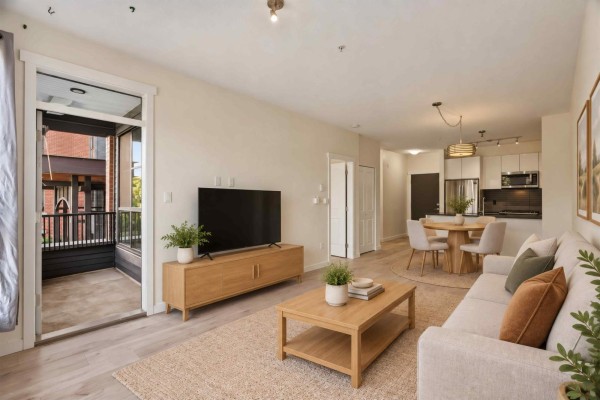 216 15138 34 Avenue, Surrey, BC V3Z0Y5 Photo 2